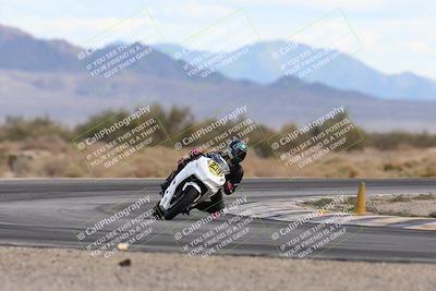 media/Nov-16-2025-Race Pace (Sun) [[8c5fa54630]]/Non Verified Riders (1st 20 Minutes)/5-Turn 15 (110pm)/